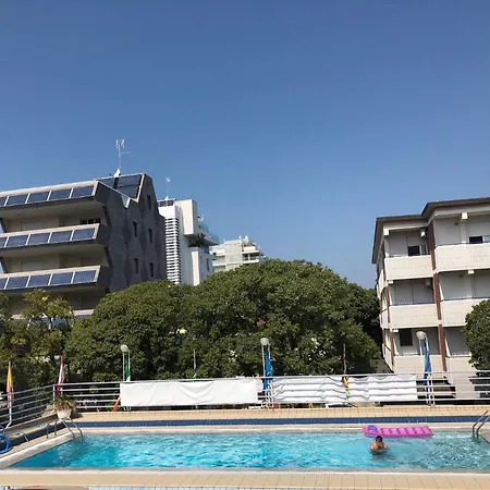 Blue Marine מלון 3*